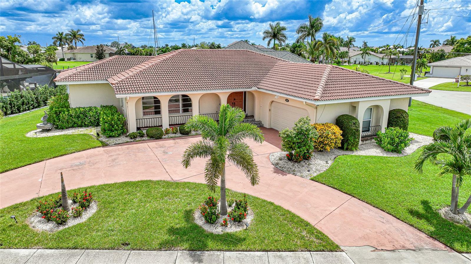 Property Photo:  2491 Aqui Esta Drive  FL 33950 