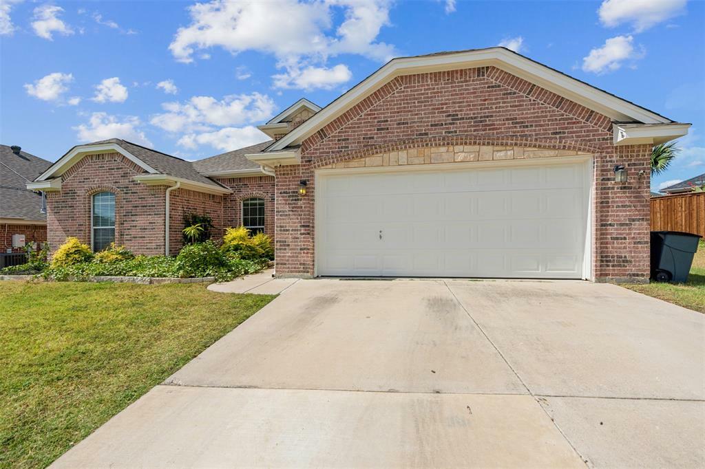 808 Grace Lane  Saginaw TX 76179 photo