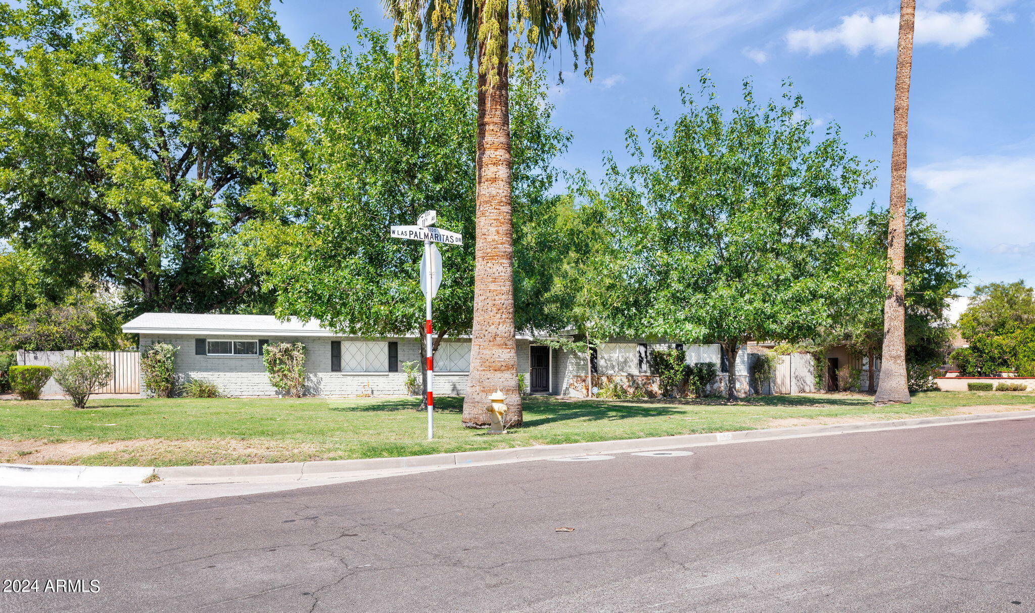 Property Photo:  1022 W Las Palmaritas Drive  AZ 85021 