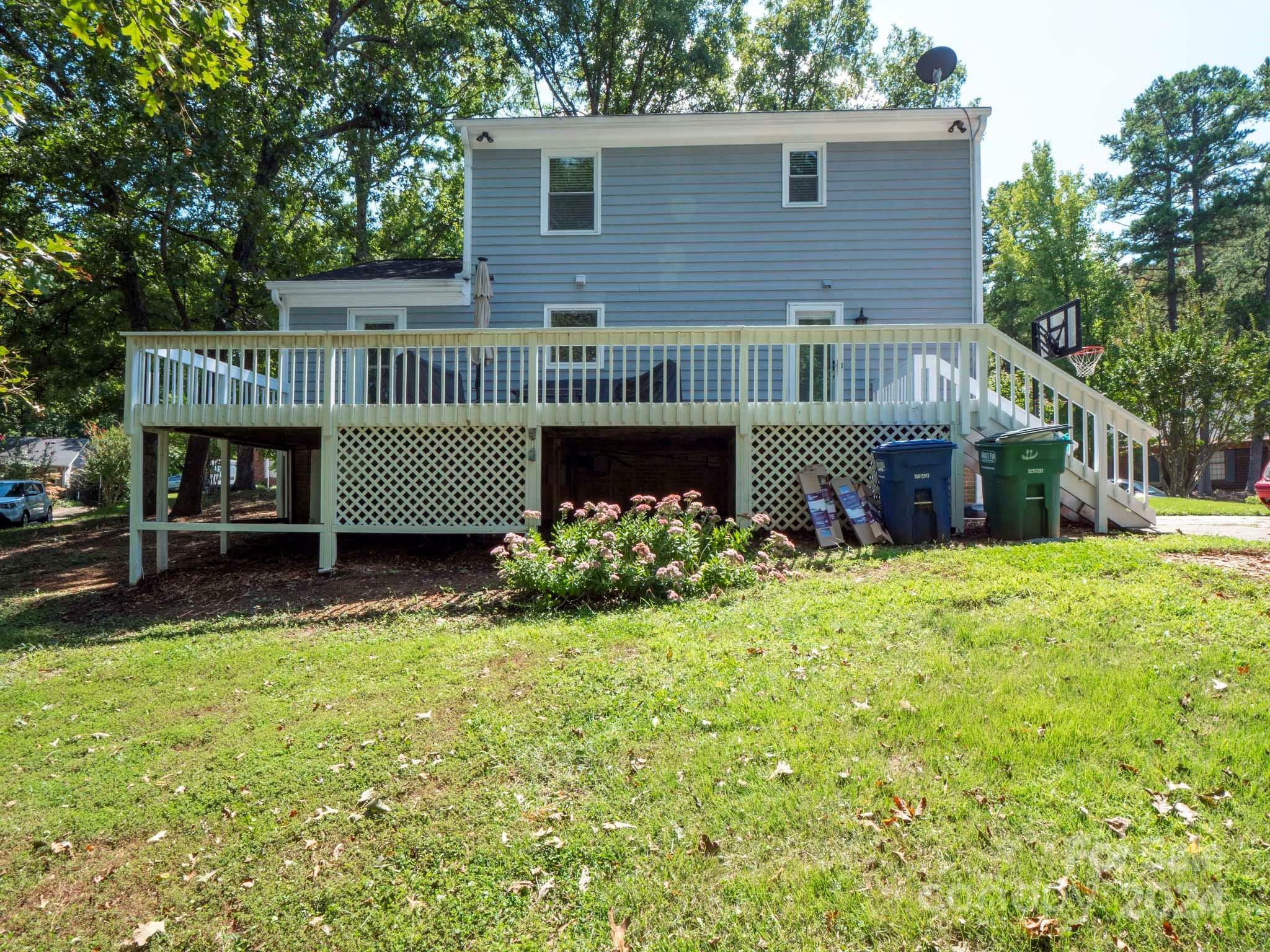 Property Photo:  9718 Barkridge Road  NC 28227 