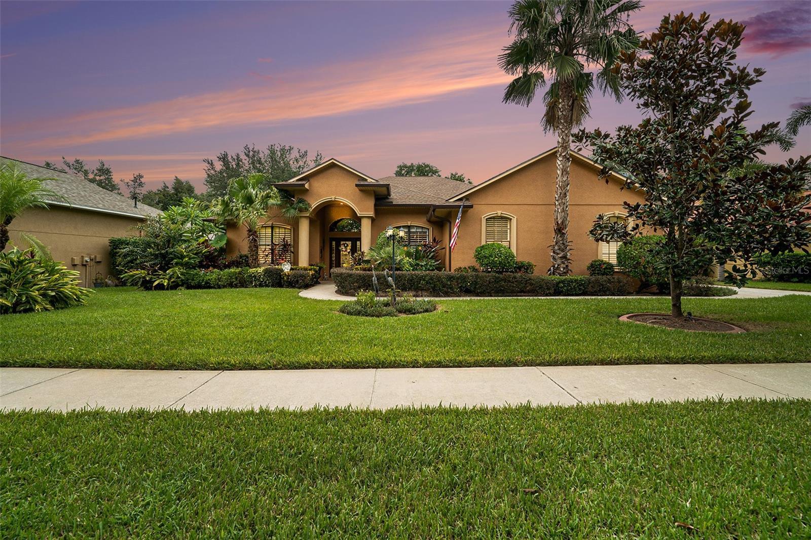 Property Photo: 824 Citrus Wood Lane FL 33594