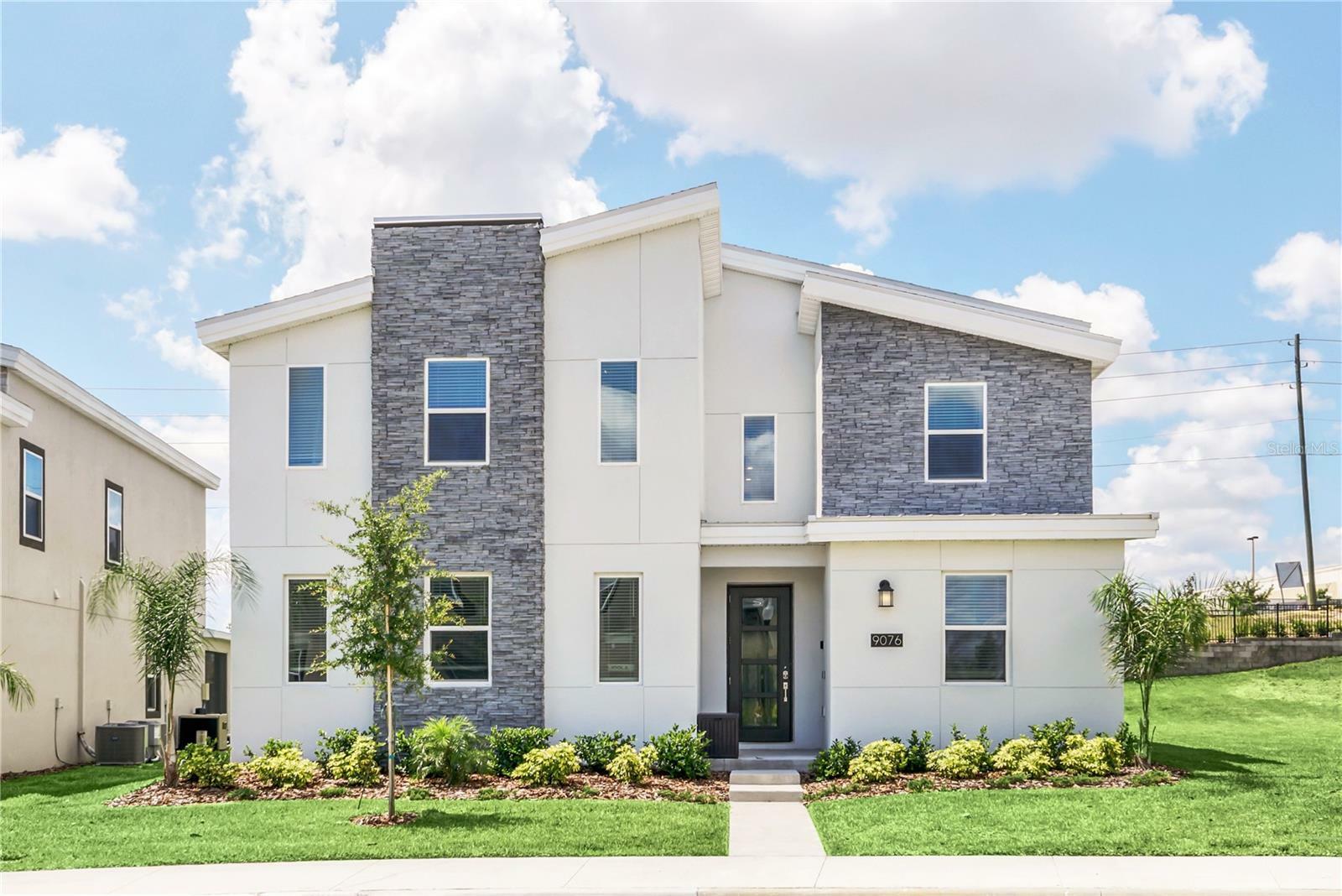 Property Photo: 9076 Sommerset Hills Drive FL 33896