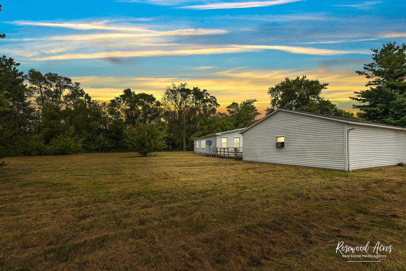 Property Photo:  401 S East Street  IL 60935 