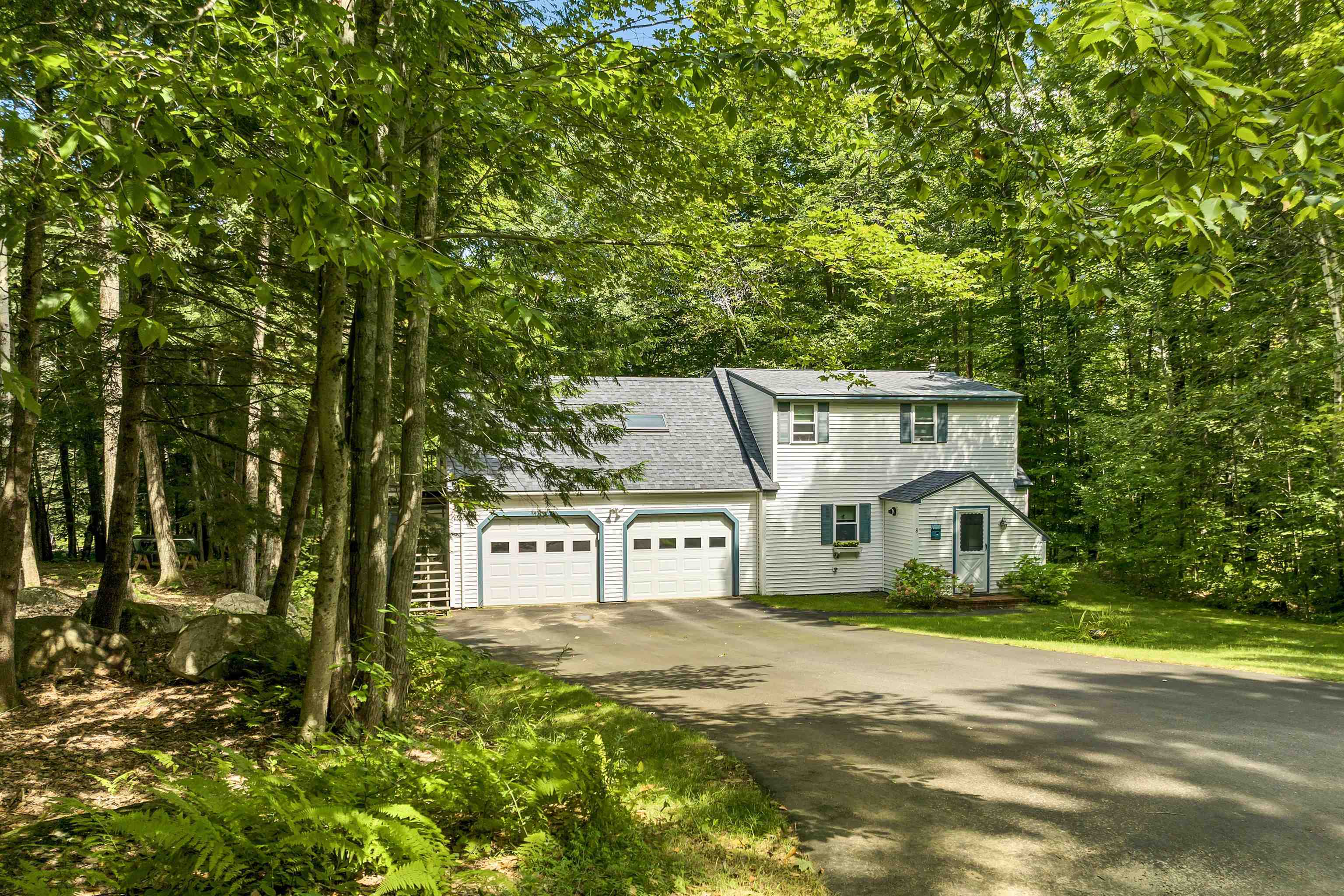 Property Photo:  8 Oak Ridge Road  NH 03264 