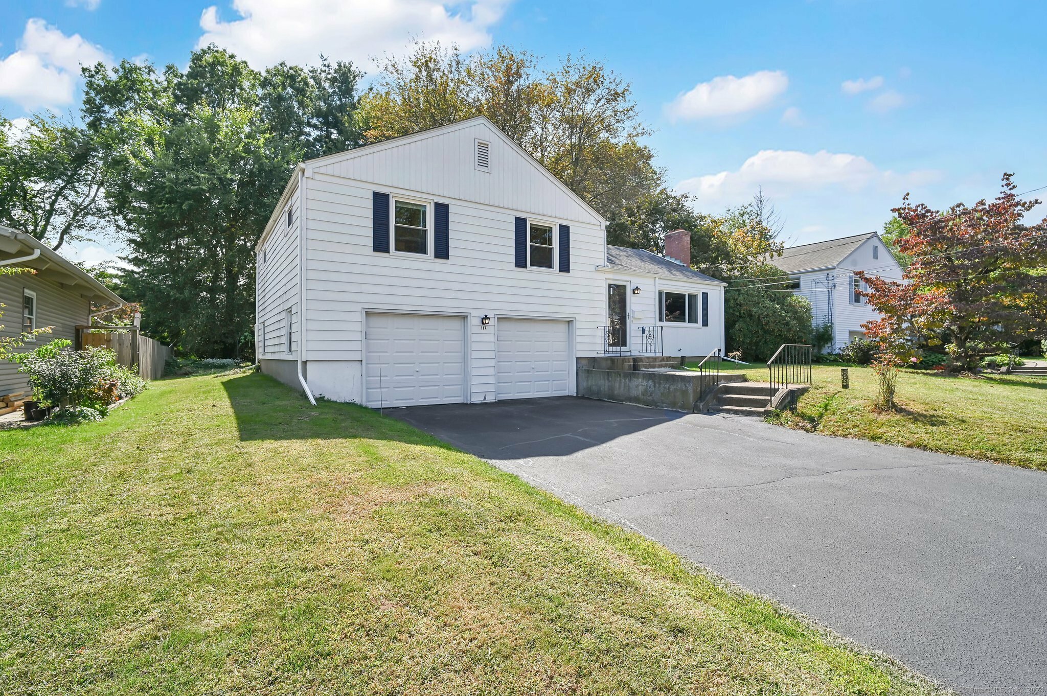 Property Photo:  117 Haynes Road  CT 06117 