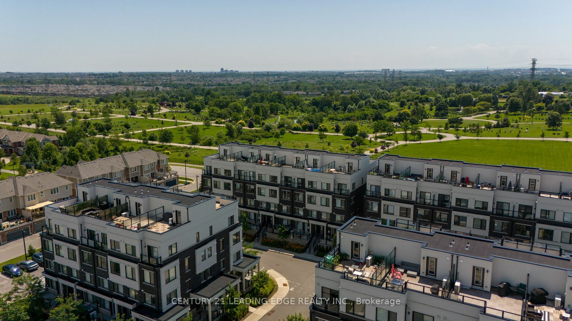 Photo de la propriété:  1711 Pure Springs Blvd 415  ON L1V 2P8 