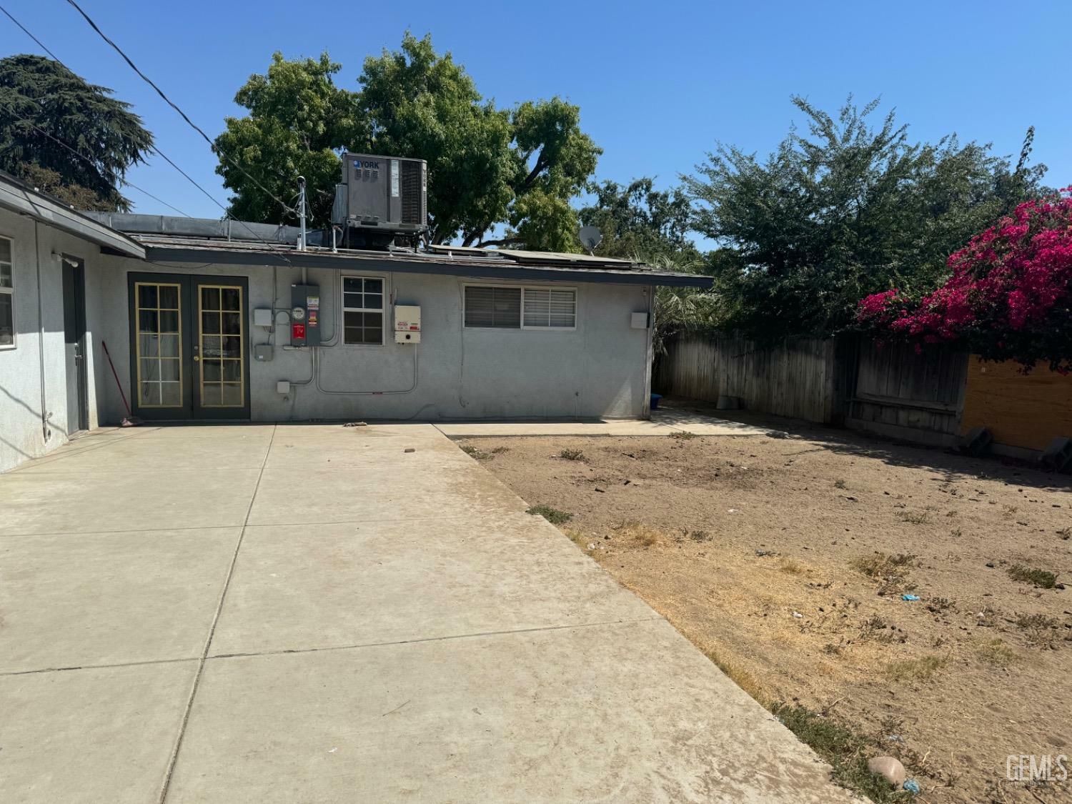 Property Photo:  3508 Bucknell Street  CA 93305 