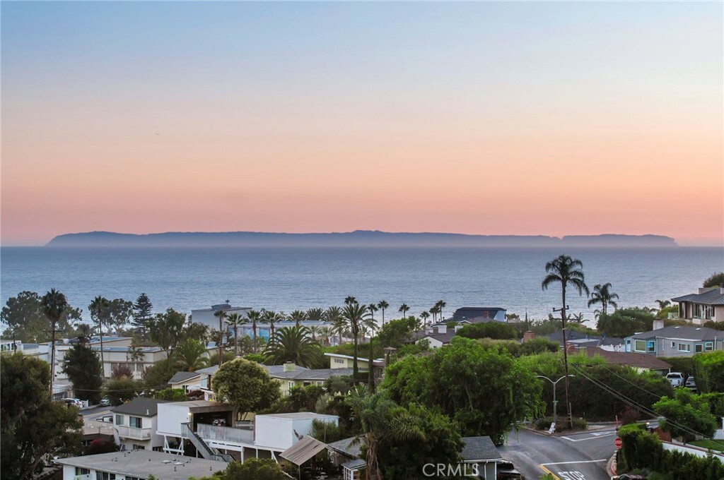 Property Photo: 547 Temple Hills Drive CA 92651