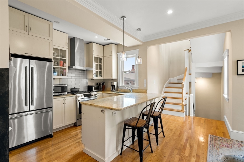 Property Photo:  684 E. Sixth Street 3  MA 02127 