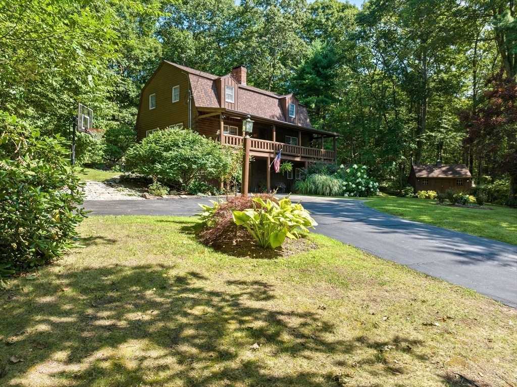 Property Photo:  617 Chestnut Hill Rd  MA 01529 