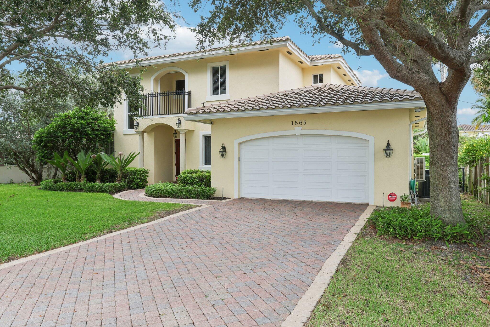 Property Photo:  1665 SE 5 Court  FL 33441 