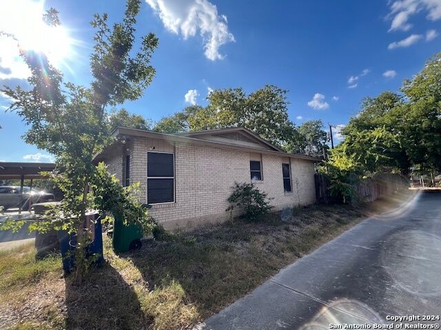 Property Photo:  905 Rittiman Rd  TX 78209 