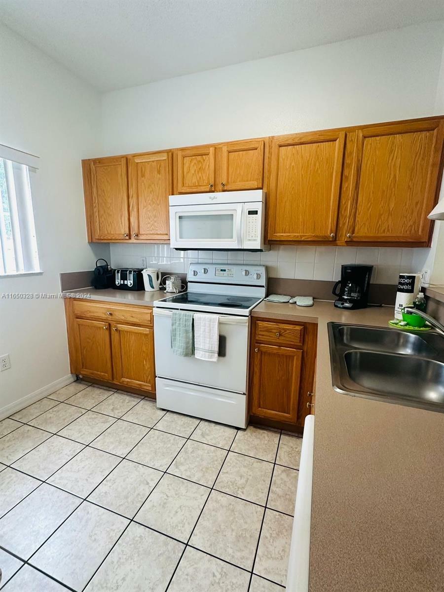 Property Photo:  1083 Park Ridge Circle  FL 34746 