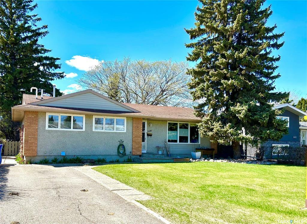 Property Photo:  2641 6A Avenue W  SK S6V 5N2 