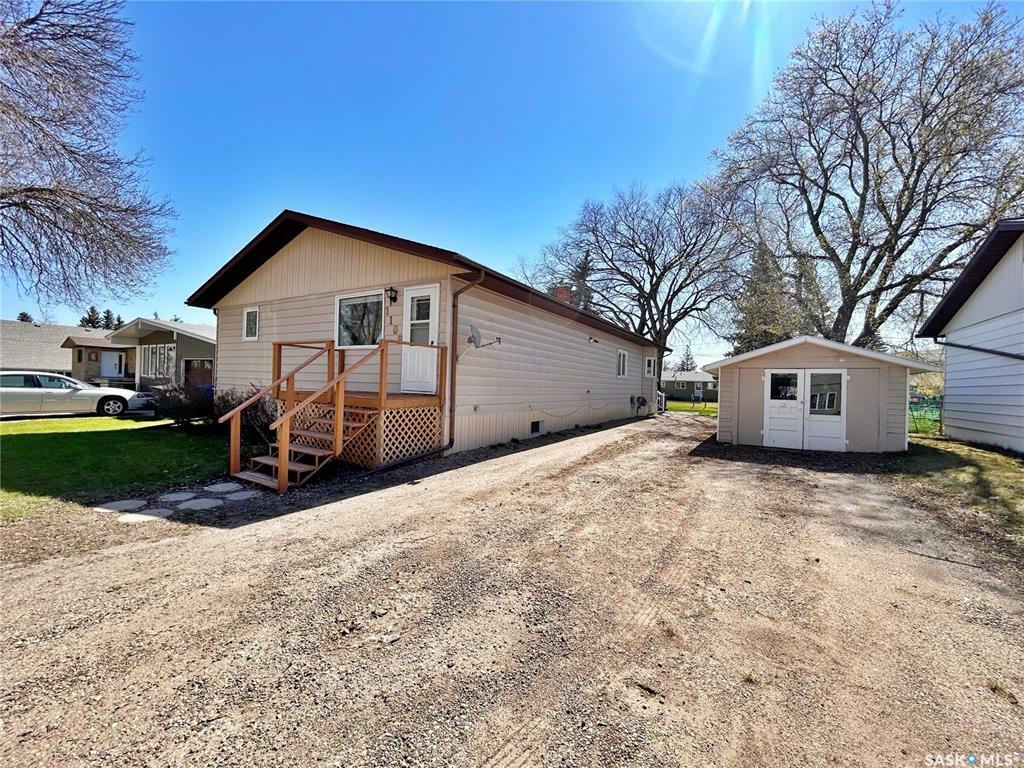 Property Photo: 1109 Main Street SK S0G 3N0