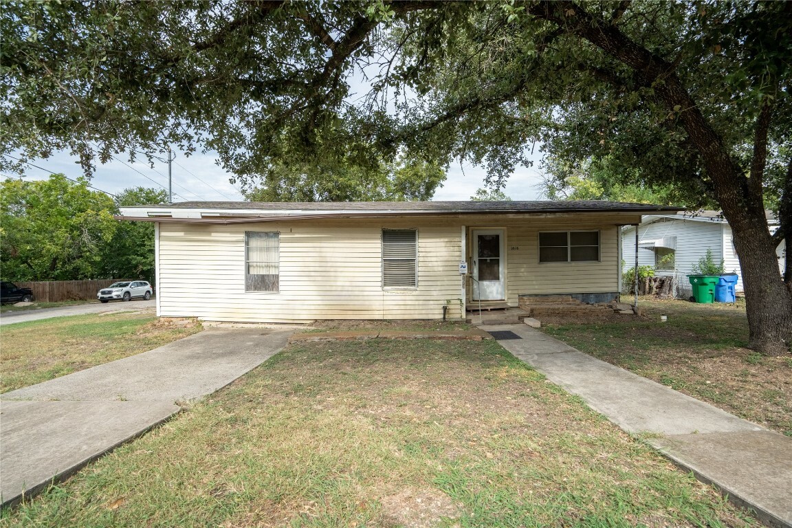 1816 Davis Street  Taylor TX 76574 photo