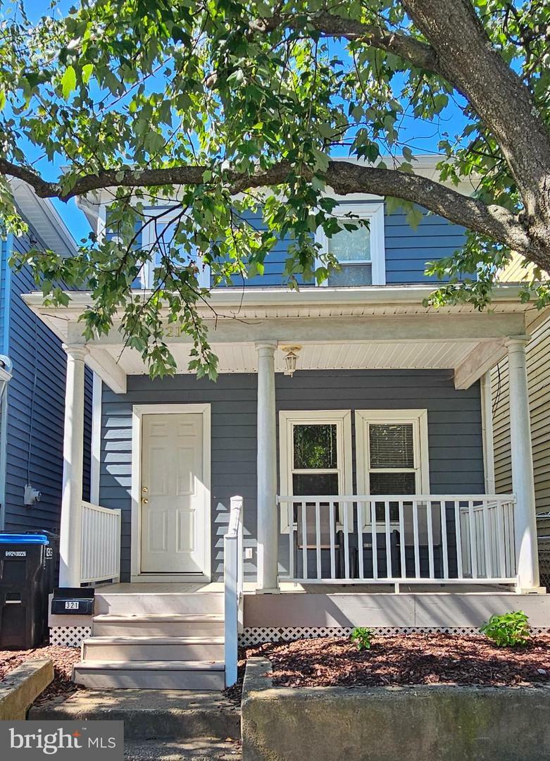 Property Photo:  321 Wolfe Street  VA 22401 