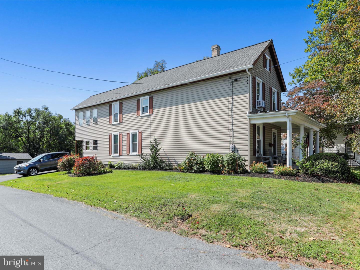 Property Photo:  998 Scotland Avenue  PA 17201 