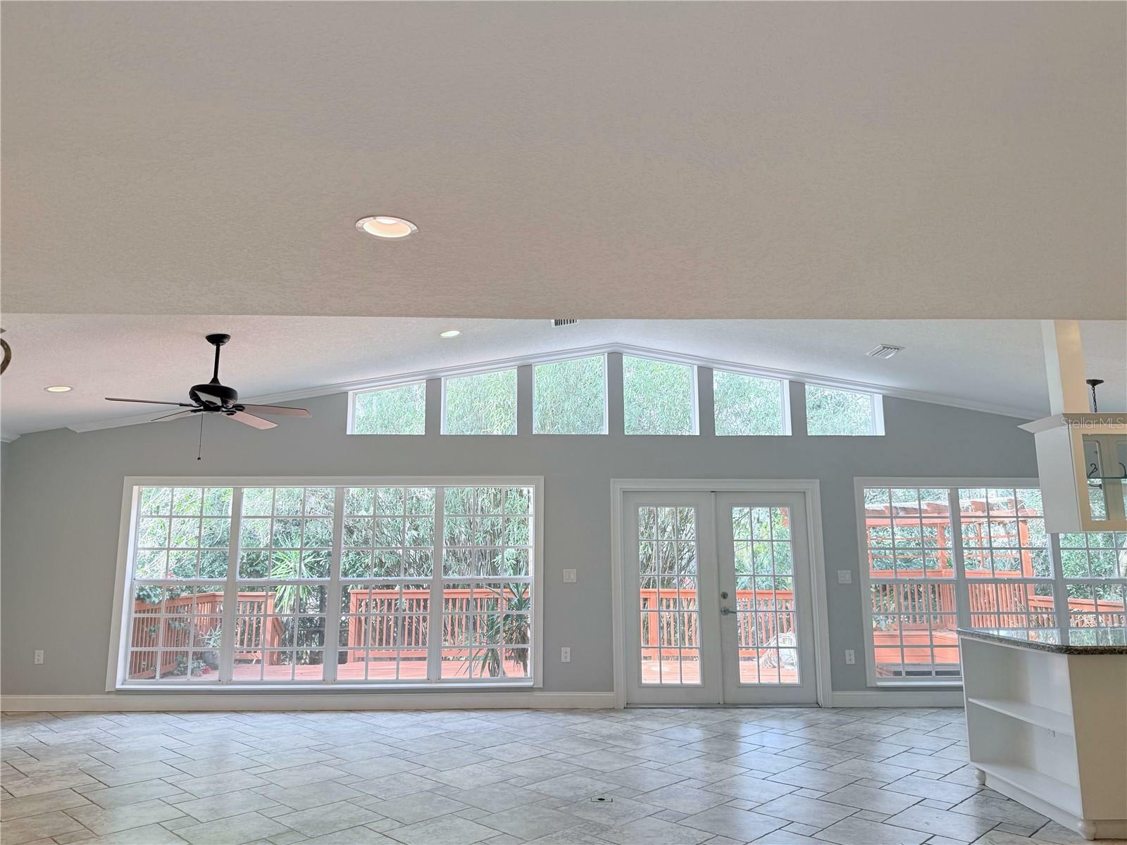Property Photo: 6924 Greenhill Place FL 33617