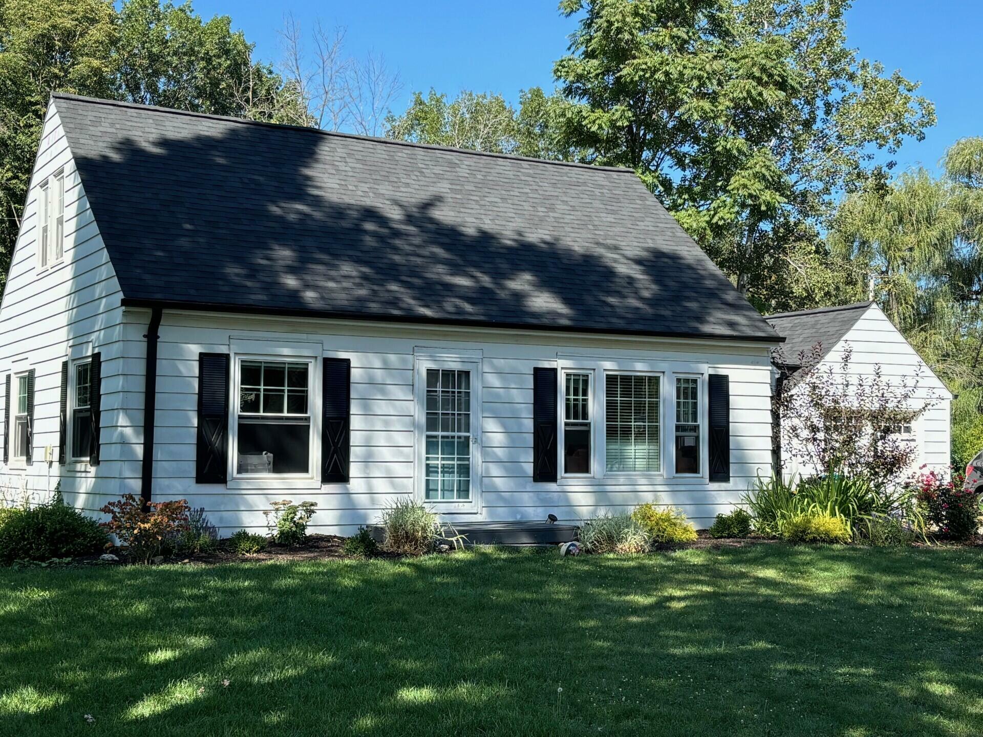Property Photo: 17824 W Roosevelt Ave WI 53146