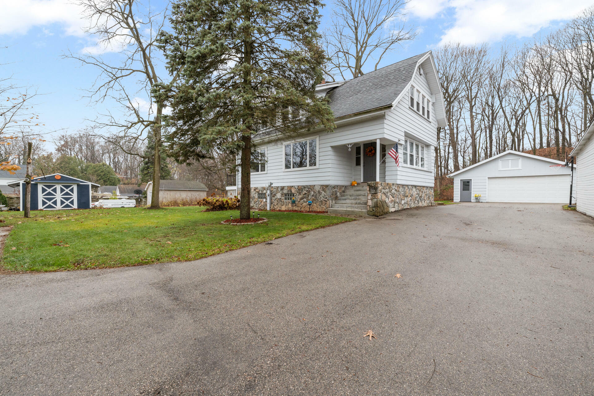 Property Photo:  523 S Kettle Moraine Dr  WI 53086 