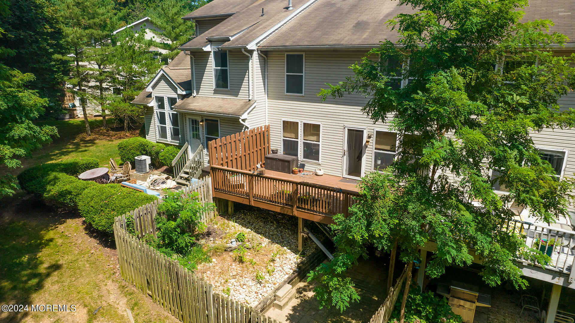 Property Photo:  11 Parkside Drive  NJ 08831 