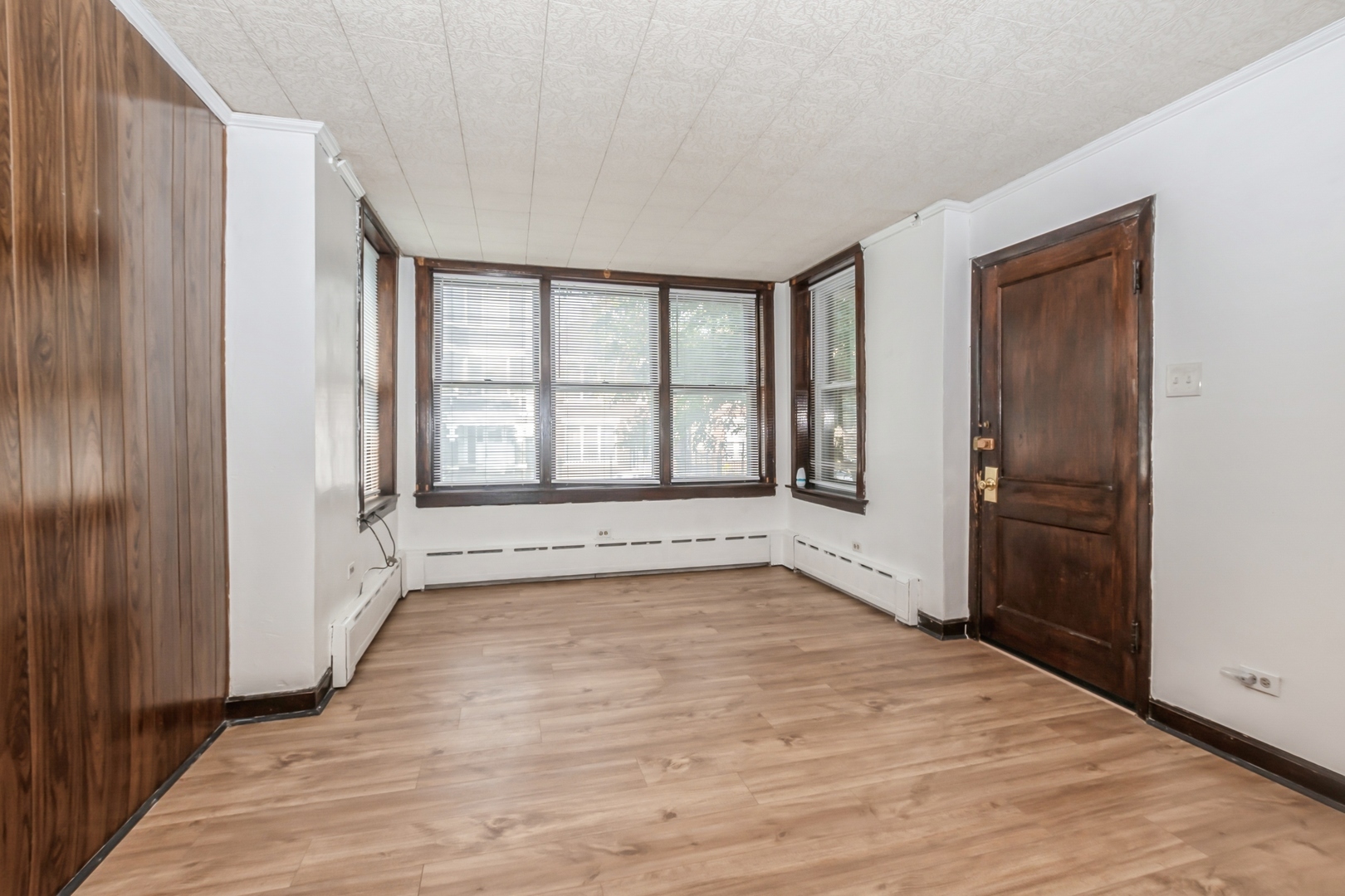 Property Photo:  4121 S Albany Avenue  IL 60632 