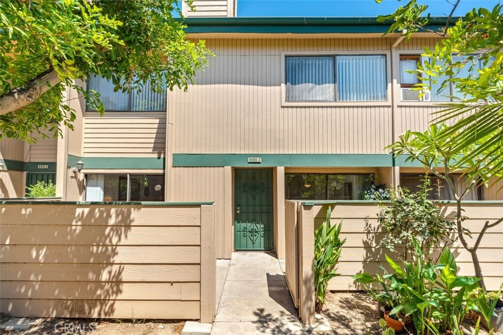 Property Photo:  8450 Langdon Avenue 3  CA 91343 