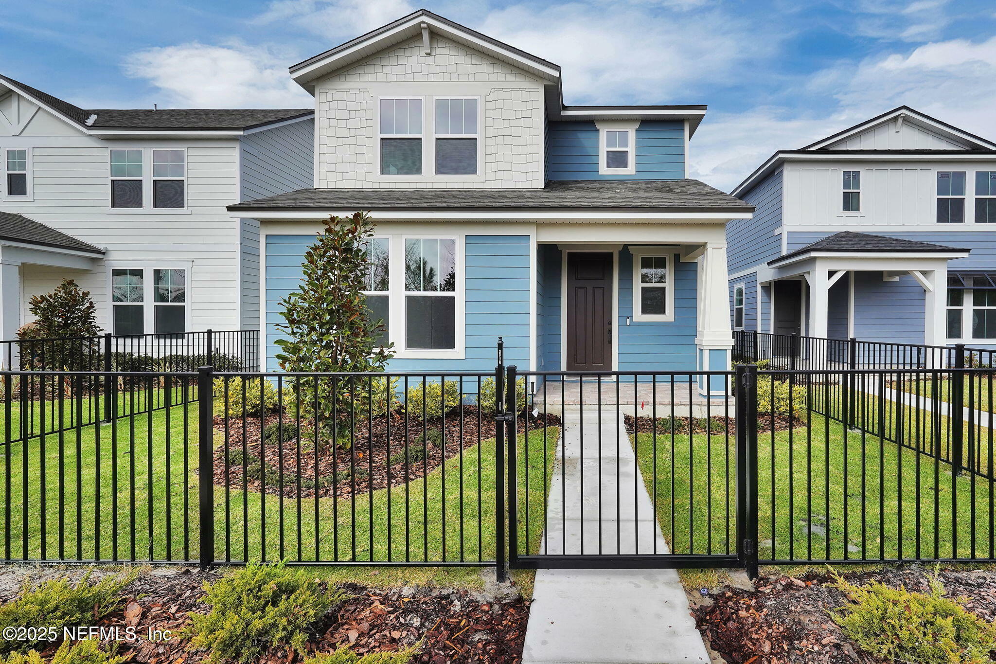 Property Photo: 624 Hawthorn Park Circle FL 32097
