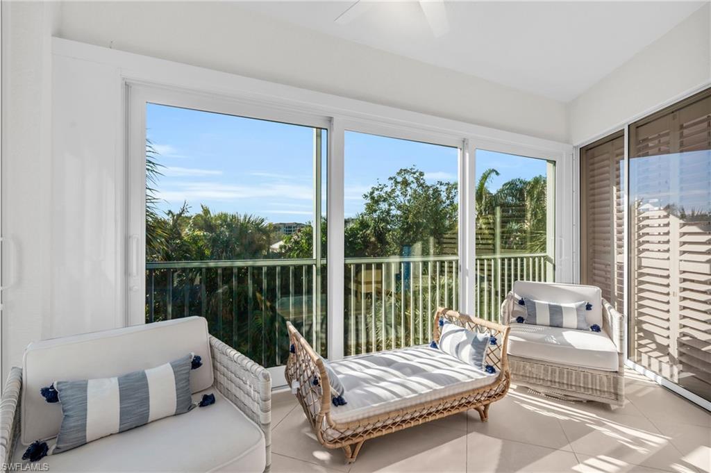 Property Photo: 7709 Pebble Creek Cir 6-301 FL 34108