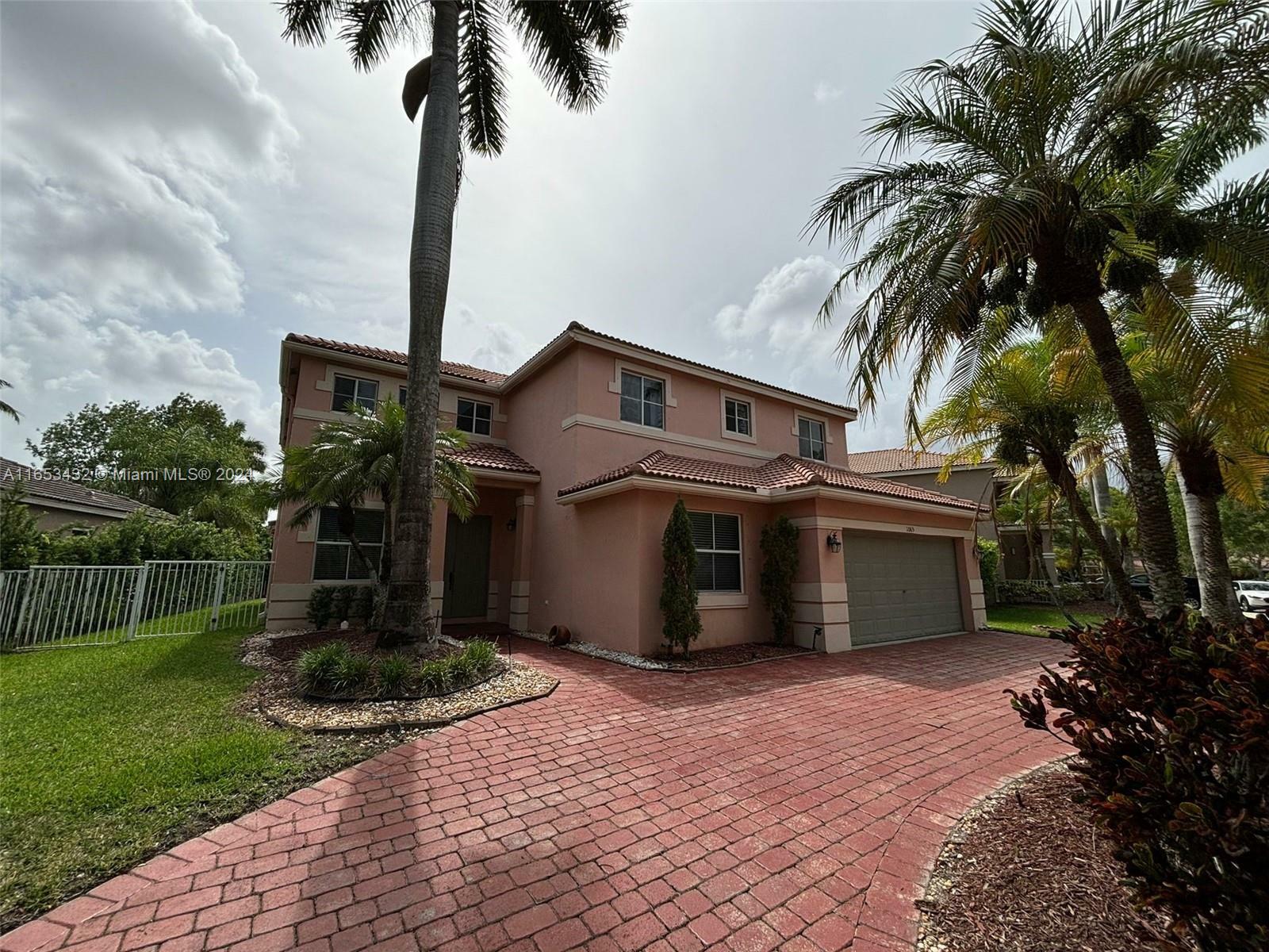 Property Photo:  1065 Nandina Drive  FL 33327 