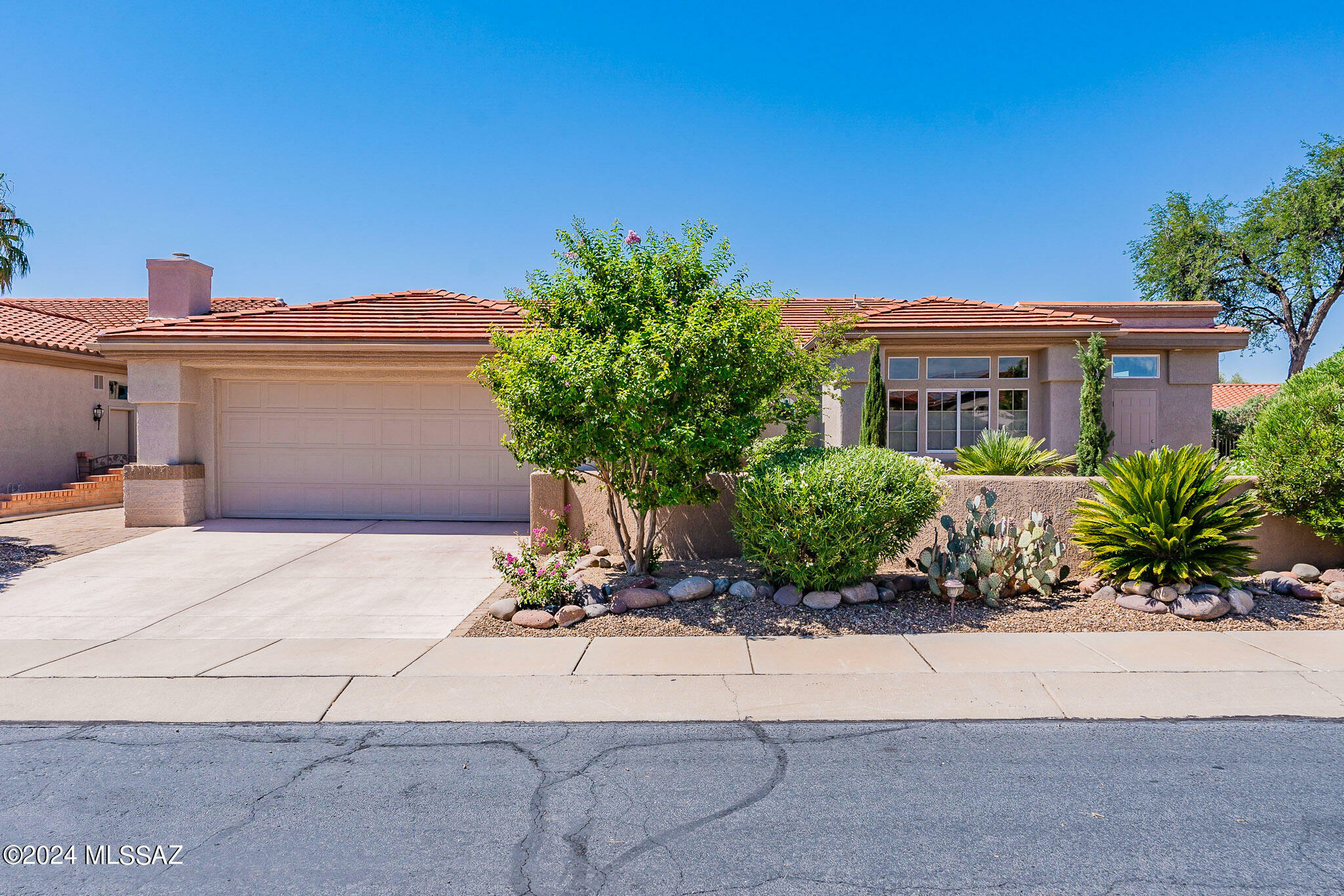 Property Photo:  2196 E Sahuarita Wash Way  AZ 85755 