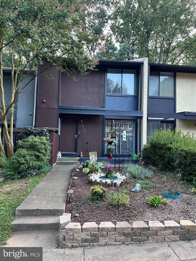 Property Photo:  2212 Coppersmith Square  VA 20191 