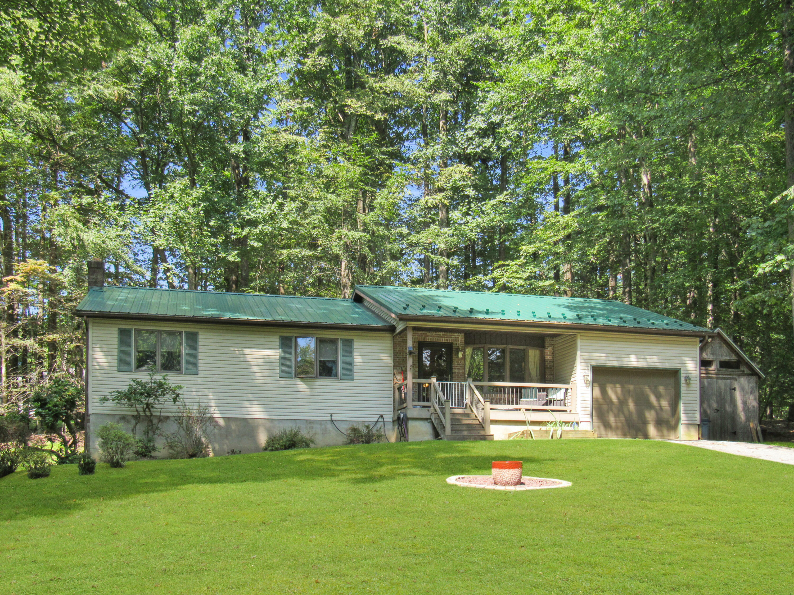 Property Photo:  467 Hastings Rd  PA 15801 