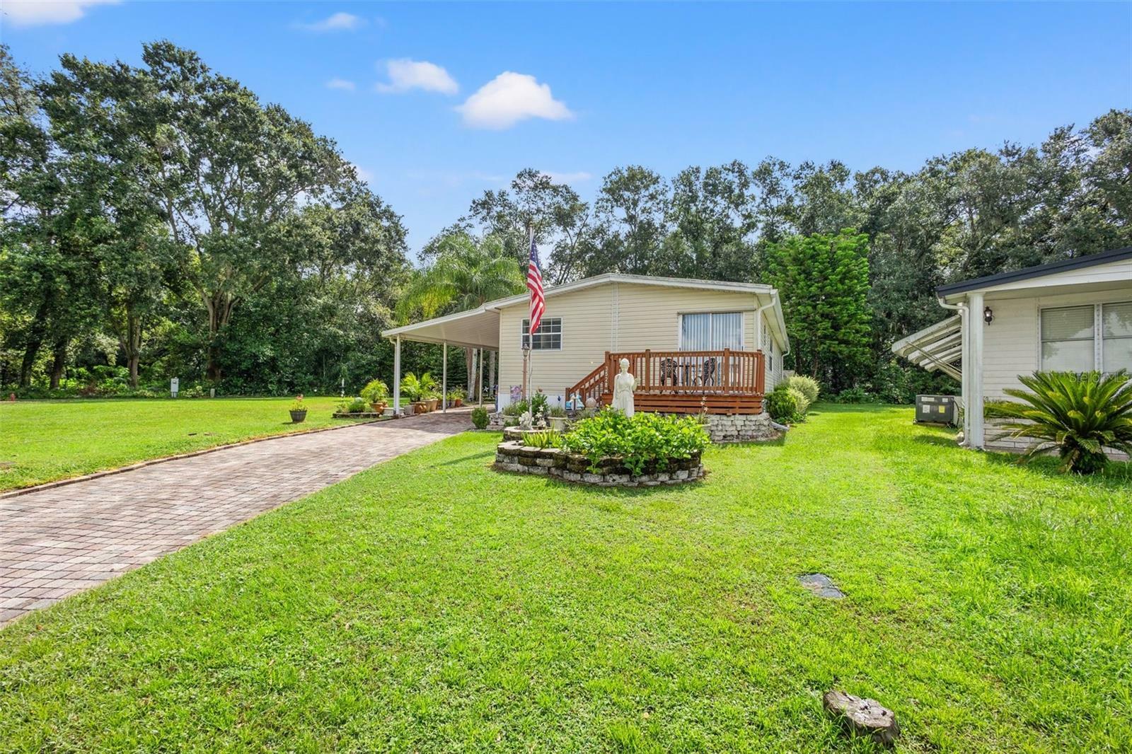 Property Photo:  3528 Castle Drive  FL 33540 