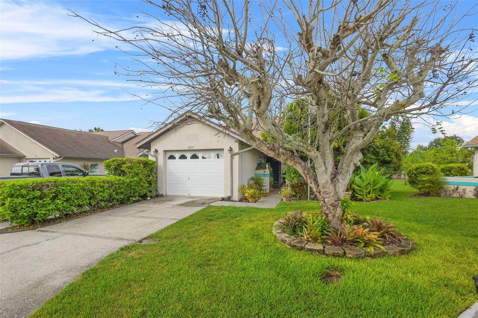 Property Photo: 3855 3rd Avenue W FL 34221