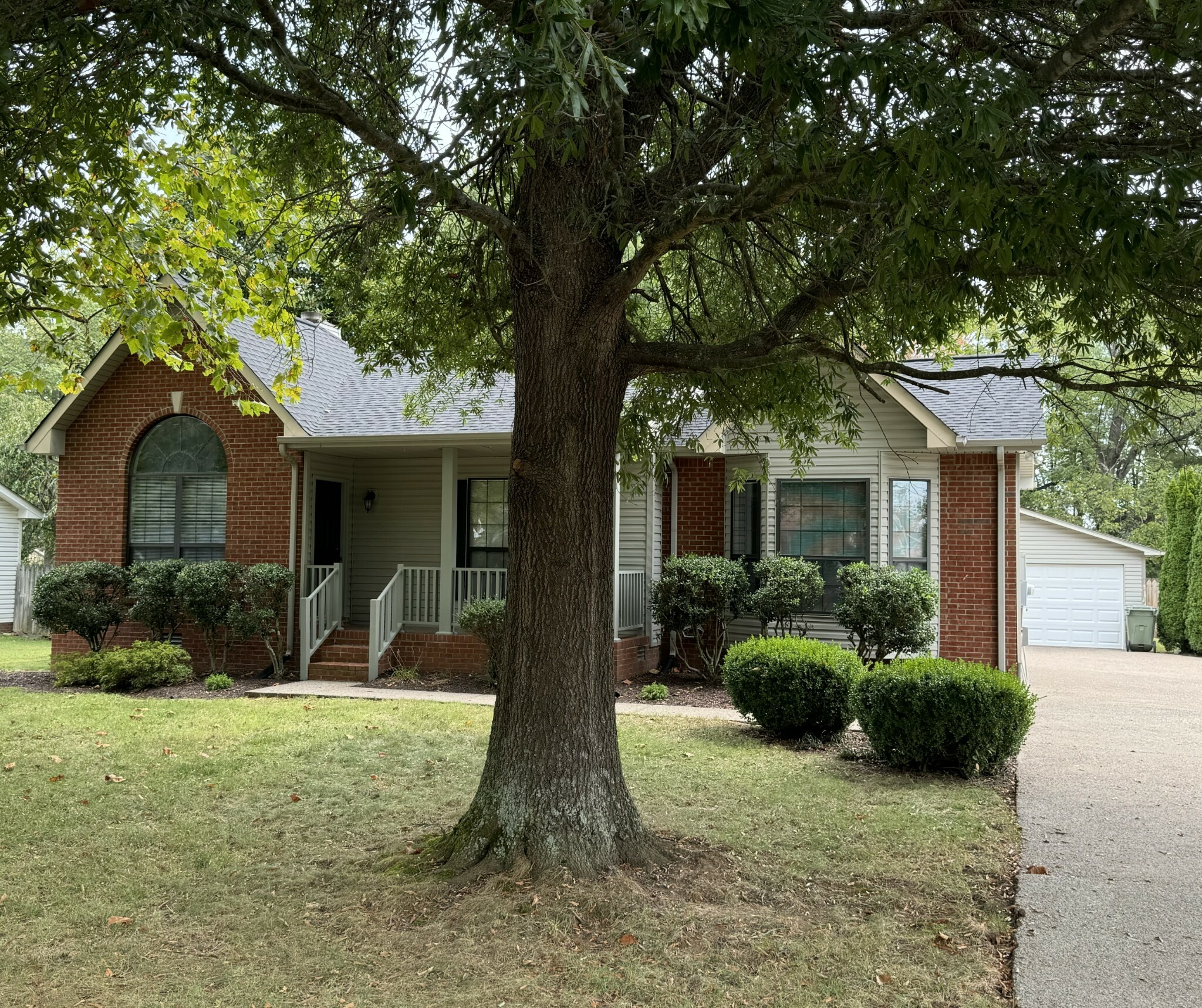 Property Photo:  297 Huntington Dr  TN 37066 