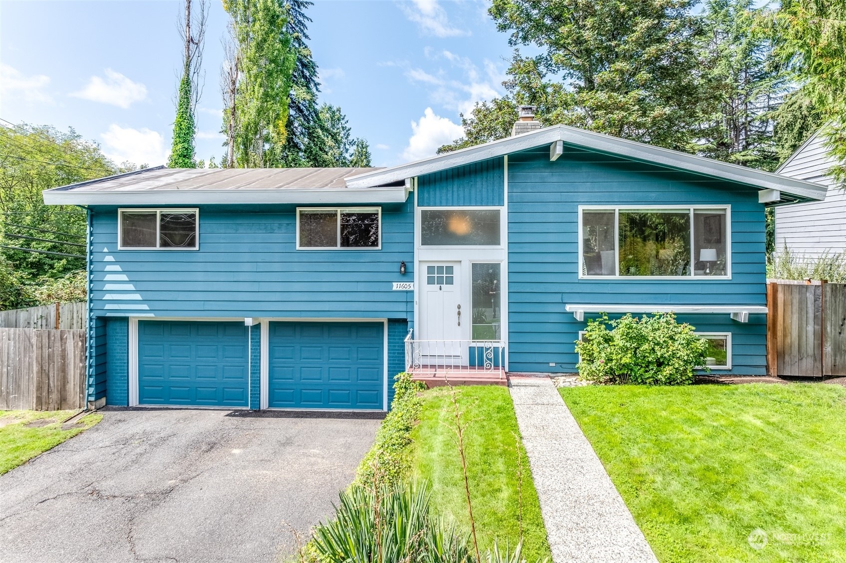 Property Photo:  11605 106th Avenue NE  WA 98034 