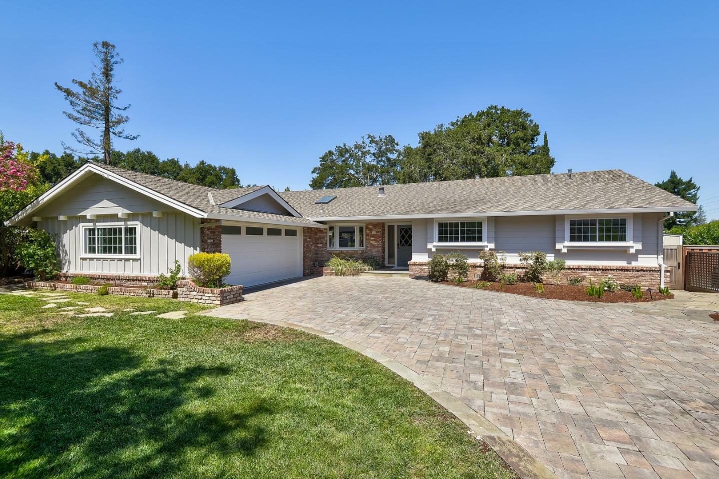 Property Photo:  327 Mariposa Avenue  CA 94022 