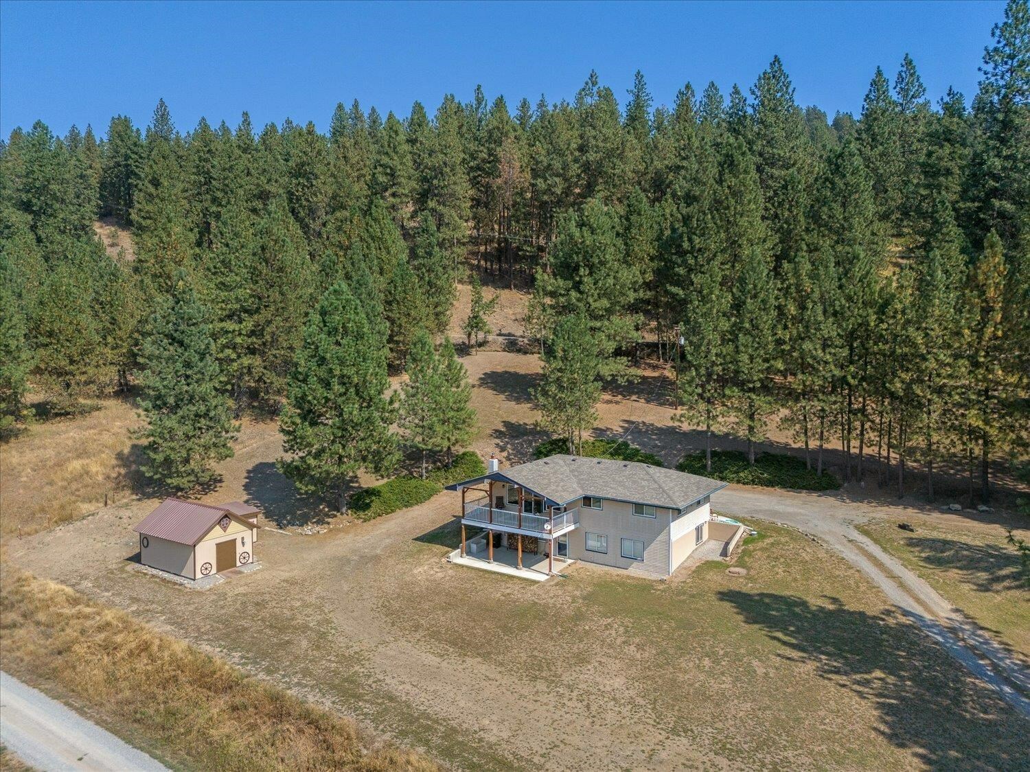 Property Photo:  20220 E. Lincoln Rd  WA 99027 