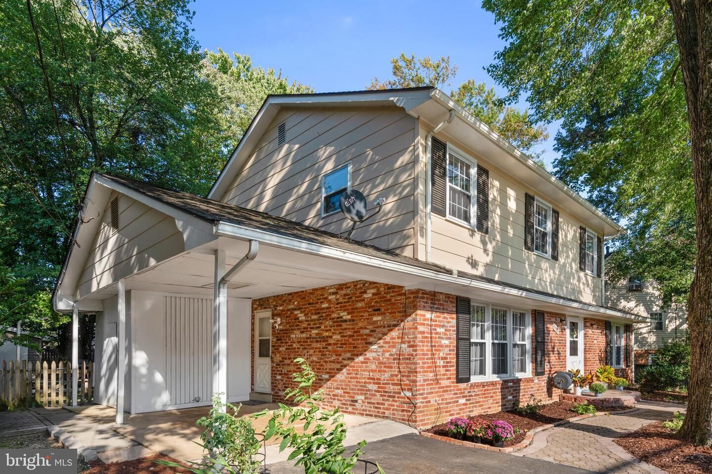 Property Photo:  9602 Braddock Road  VA 22032 