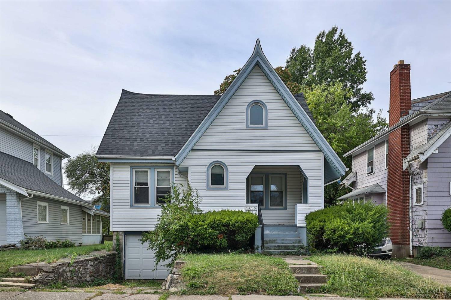 Property Photo:  1819 Lawn Avenue  OH 45237 