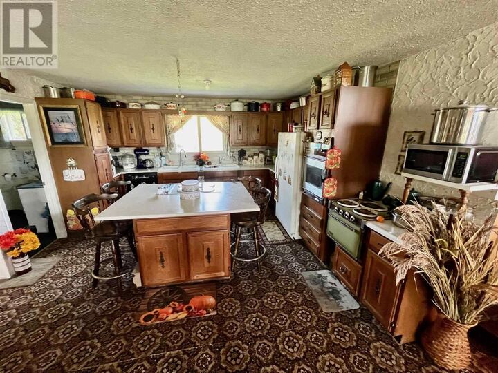 Property Photo: 65 Wehrstedt Rd ON P0V 1S0