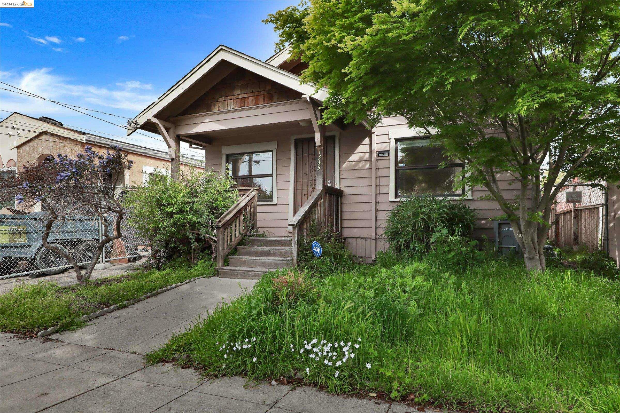 Property Photo:  1345 Ward St  CA 94702 