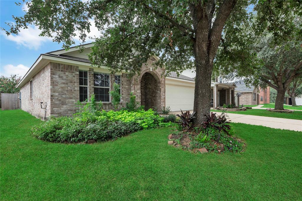 Property Photo:  10439 Hamlet Vale Court  TX 77070 