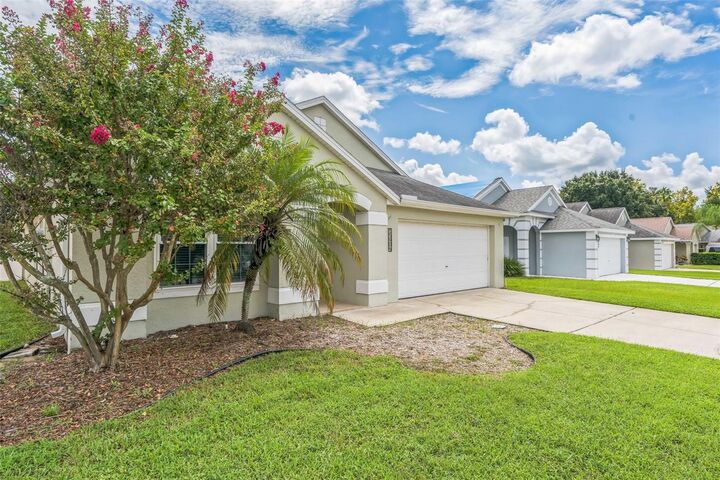 Property Photo:  15904 Autumn Glen Avenue  FL 34714 