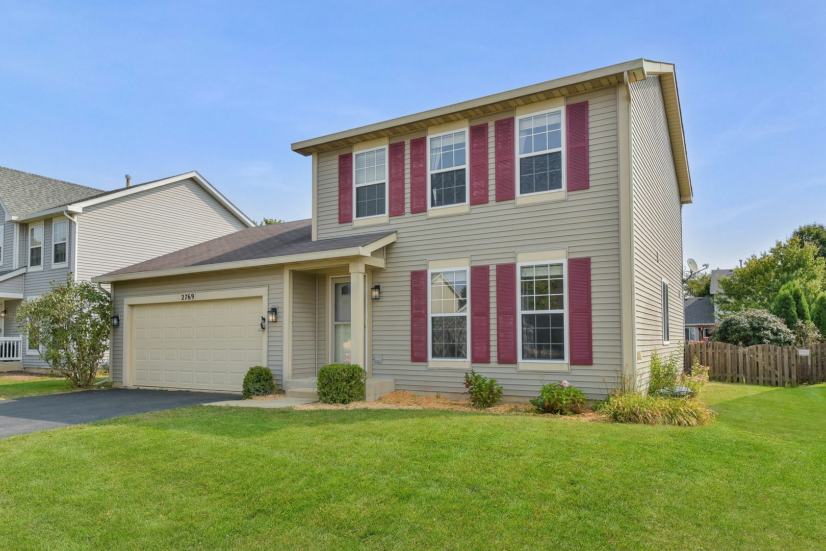 Property Photo: 2769 Jenna Circle IL 60538