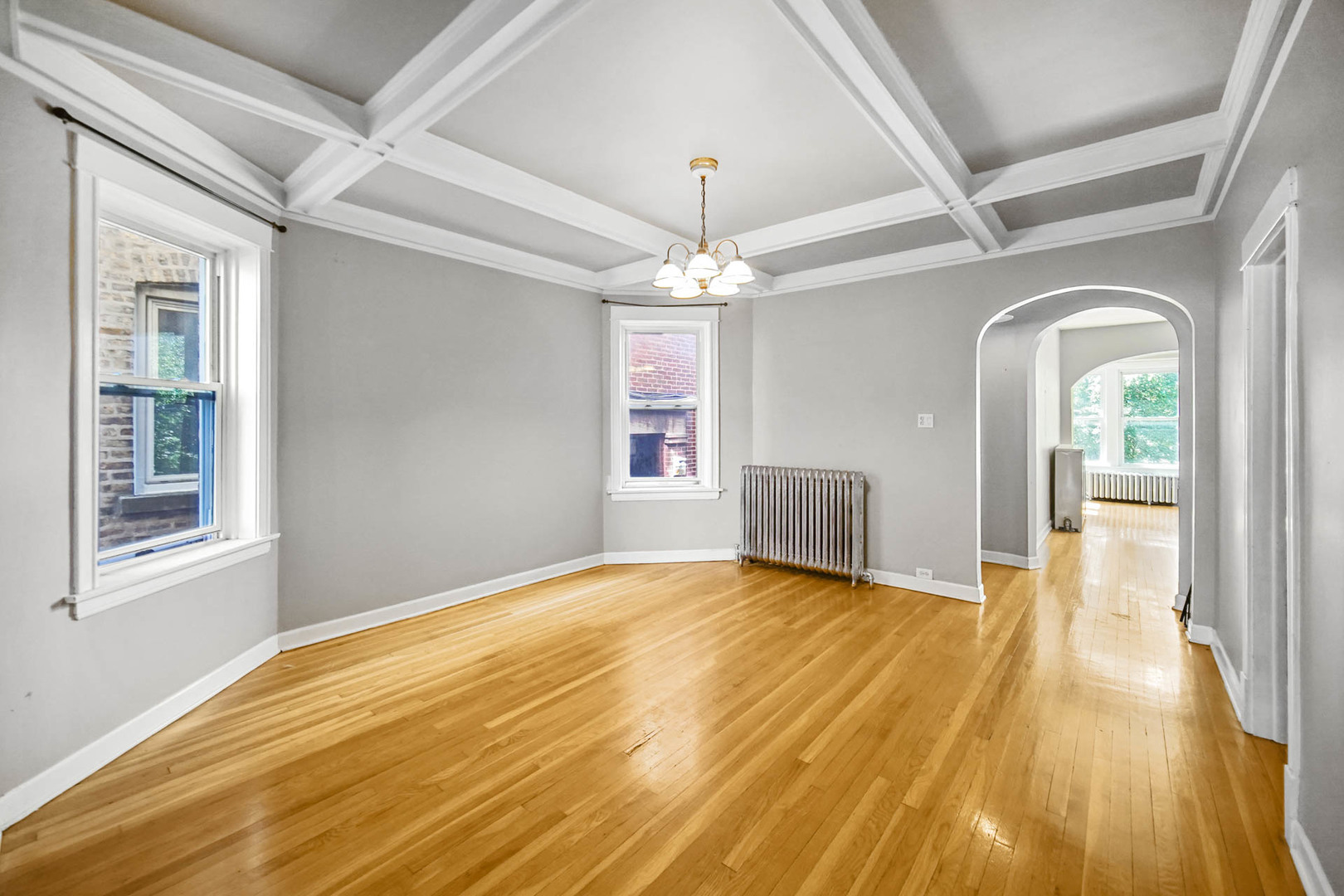 Property Photo:  3130 W Wilson Avenue 1  IL 60625 