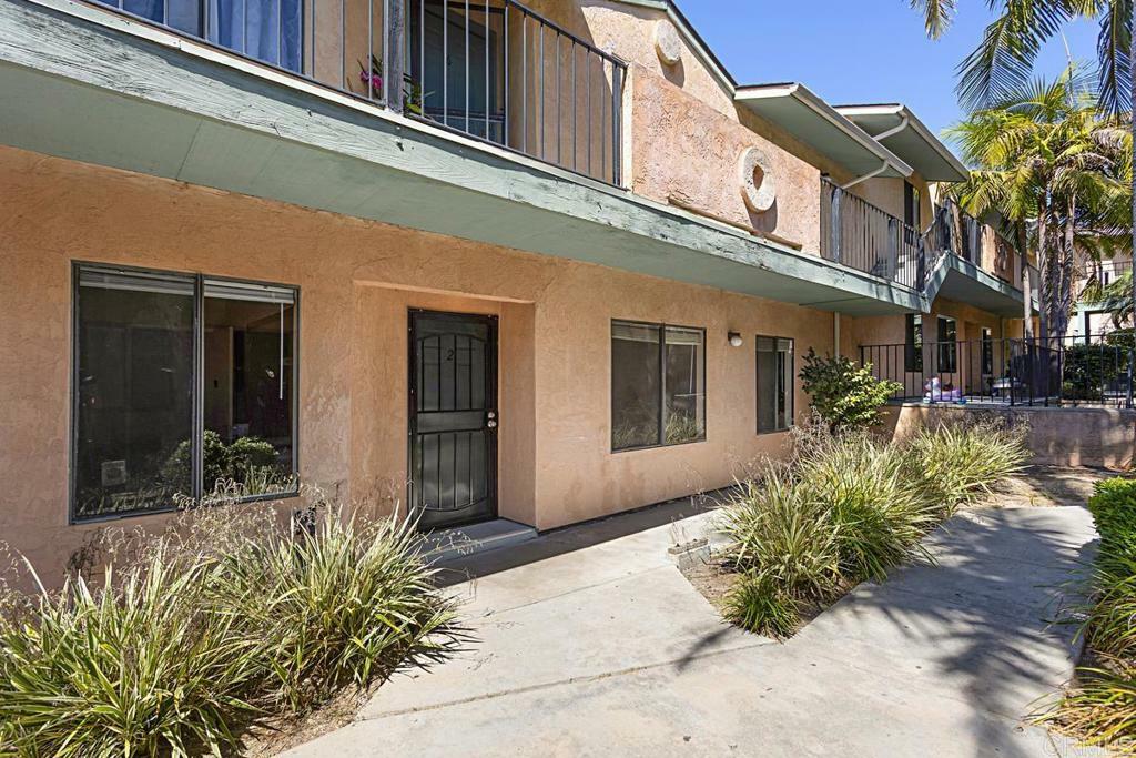 Property Photo:  552 Canyon Dr 2  CA 92054 