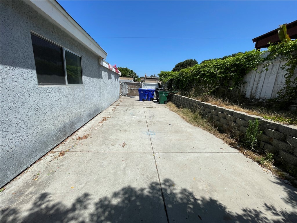 Property Photo:  9359 Guild Avenue  CA 92123 